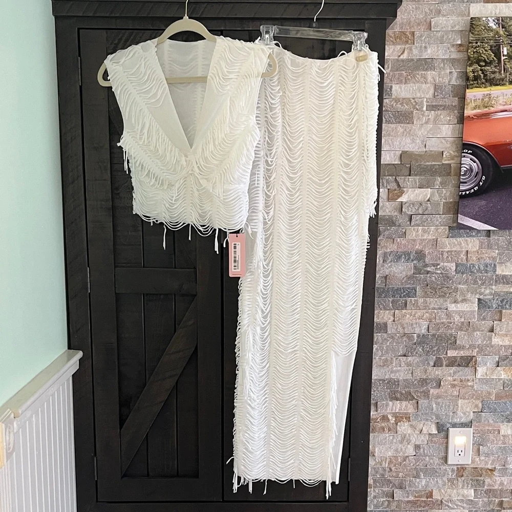 Micas White Textured Two-Piece Set NWT - Picture 2 of 6